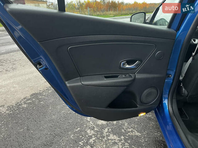 Синий Рено Меган, объемом двигателя 1.4 л и пробегом 238 тыс. км за 6950 $, фото 58 на Automoto.ua