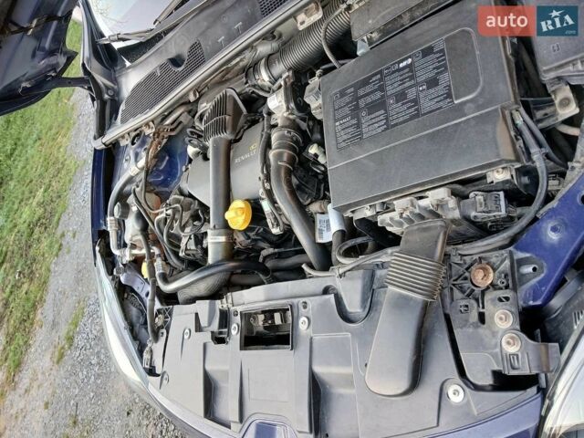 Синій Рено Меган, об'ємом двигуна 2 л та пробігом 247 тис. км за 6500 $, фото 5 на Automoto.ua