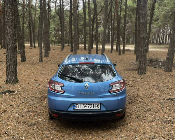 Синий Рено Меган, объемом двигателя 1.46 л и пробегом 247 тыс. км за 7800 $, фото 4 на Automoto.ua