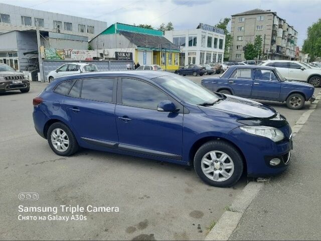 Синий Рено Меган, объемом двигателя 1.5 л и пробегом 230 тыс. км за 6800 $, фото 2 на Automoto.ua