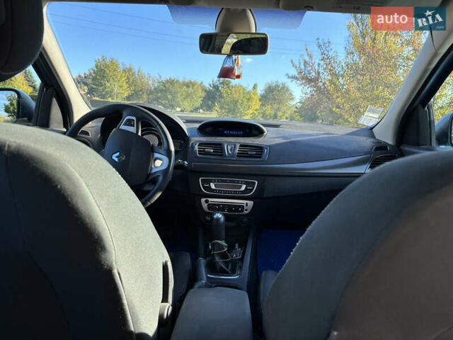Синий Рено Меган, объемом двигателя 1.46 л и пробегом 280 тыс. км за 7000 $, фото 6 на Automoto.ua
