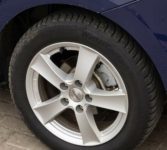 Синий Рено Меган, объемом двигателя 1.46 л и пробегом 197 тыс. км за 8199 $, фото 40 на Automoto.ua