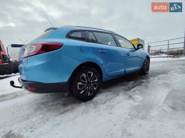 Синий Рено Меган, объемом двигателя 1.46 л и пробегом 280 тыс. км за 7750 $, фото 65 на Automoto.ua