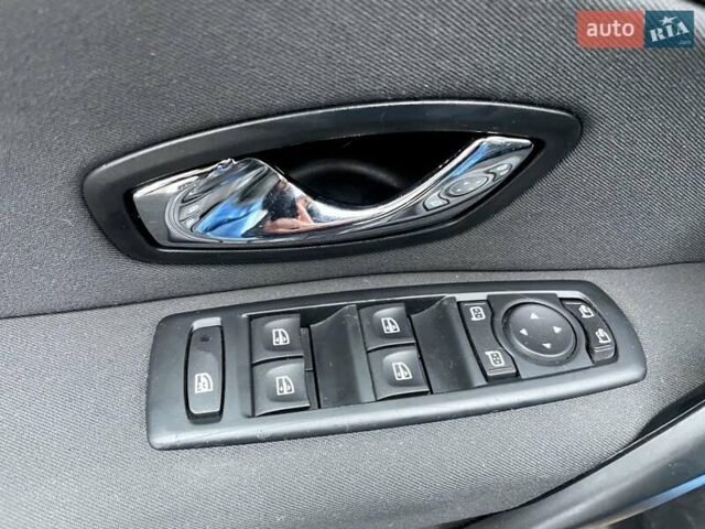 Синій Рено Меган, об'ємом двигуна 1.6 л та пробігом 222 тис. км за 8500 $, фото 17 на Automoto.ua