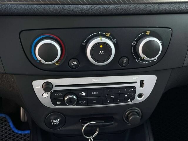 Синій Рено Меган, об'ємом двигуна 1.5 л та пробігом 301 тис. км за 9500 $, фото 7 на Automoto.ua