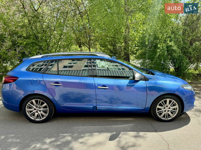 Синій Рено Меган, об'ємом двигуна 1.5 л та пробігом 230 тис. км за 9999 $, фото 2 на Automoto.ua