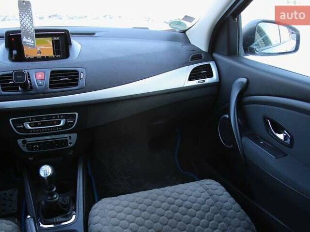 Синій Рено Меган, об'ємом двигуна 1.4 л та пробігом 214 тис. км за 8400 $, фото 12 на Automoto.ua