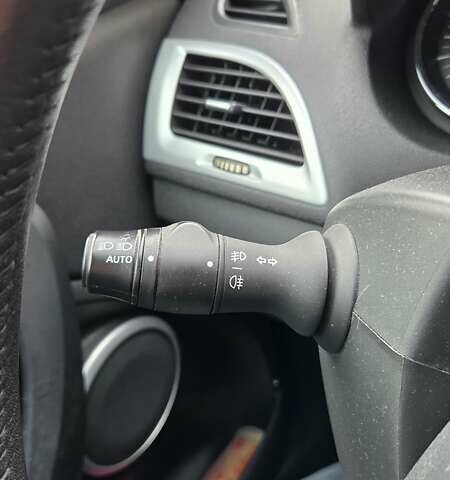 Синий Рено Меган, объемом двигателя 1.5 л и пробегом 281 тыс. км за 8000 $, фото 26 на Automoto.ua