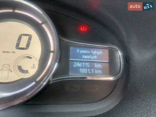 Синій Рено Меган, об'ємом двигуна 1.6 л та пробігом 247 тис. км за 9000 $, фото 4 на Automoto.ua