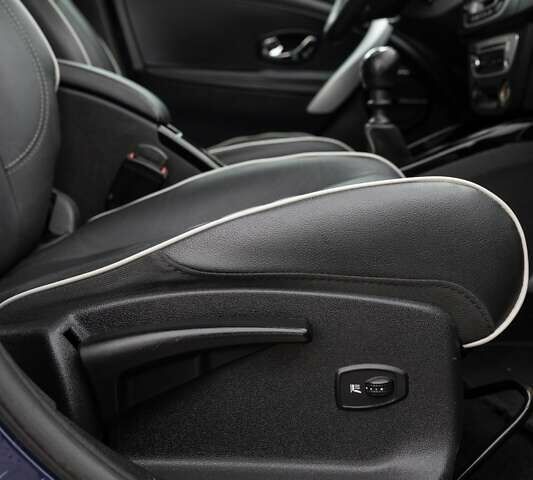 Синий Рено Меган, объемом двигателя 1.46 л и пробегом 197 тыс. км за 8199 $, фото 77 на Automoto.ua