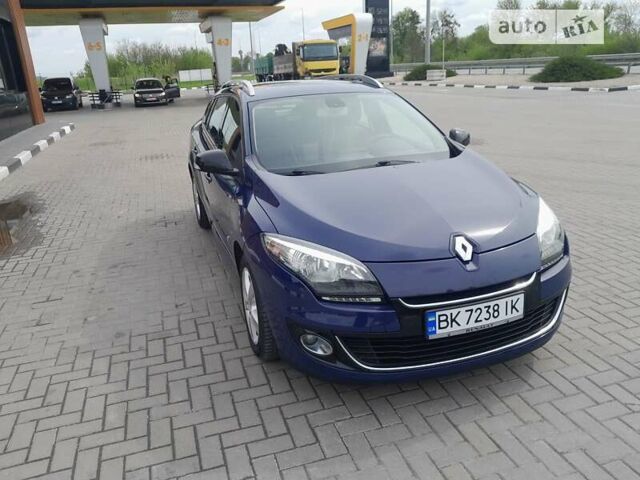 Синий Рено Меган, объемом двигателя 1.46 л и пробегом 197 тыс. км за 8199 $, фото 2 на Automoto.ua