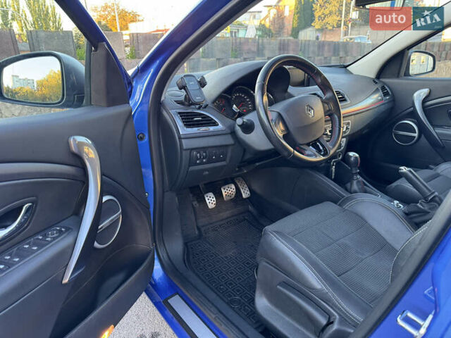 Синий Рено Меган, объемом двигателя 1.5 л и пробегом 294 тыс. км за 8900 $, фото 12 на Automoto.ua