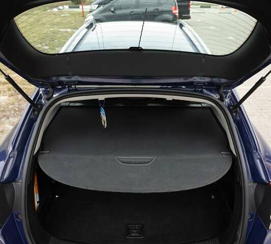 Синий Рено Меган, объемом двигателя 1.46 л и пробегом 197 тыс. км за 8199 $, фото 44 на Automoto.ua