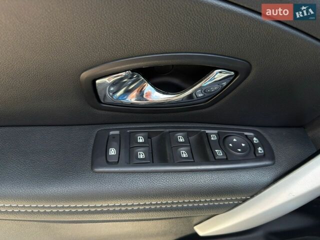 Синій Рено Меган, об'ємом двигуна 1.46 л та пробігом 246 тис. км за 8800 $, фото 29 на Automoto.ua