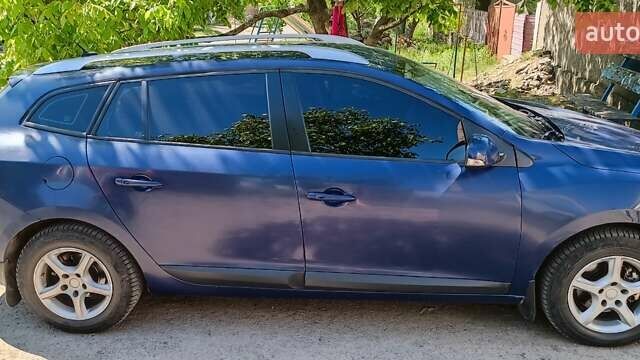 Синий Рено Меган, объемом двигателя 1.46 л и пробегом 206 тыс. км за 8500 $, фото 2 на Automoto.ua