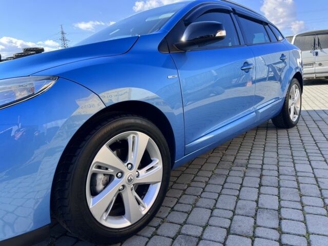 Синій Рено Меган, об'ємом двигуна 1.5 л та пробігом 236 тис. км за 8300 $, фото 17 на Automoto.ua