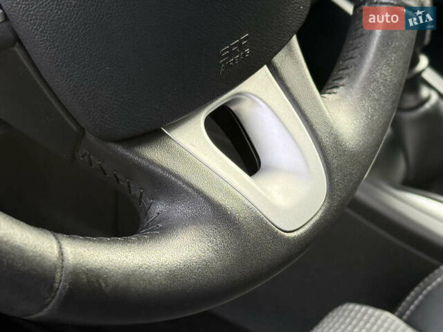 Синий Рено Меган, объемом двигателя 1.6 л и пробегом 338 тыс. км за 6999 $, фото 56 на Automoto.ua