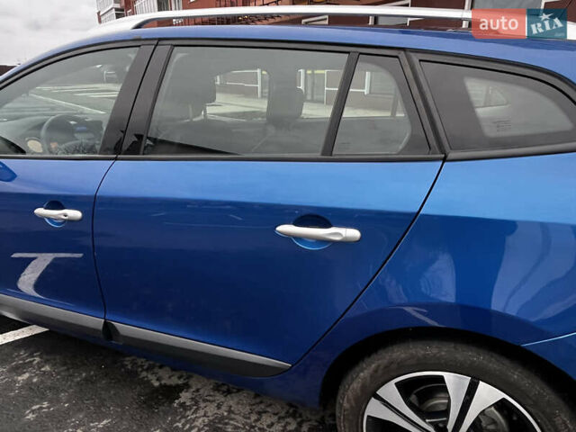Синий Рено Меган, объемом двигателя 1.4 л и пробегом 238 тыс. км за 6950 $, фото 15 на Automoto.ua