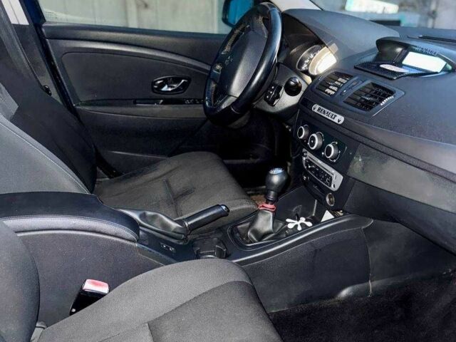 Синій Рено Меган, об'ємом двигуна 1.5 л та пробігом 256 тис. км за 6000 $, фото 3 на Automoto.ua