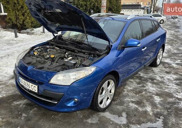 Синий Рено Меган, объемом двигателя 1.5 л и пробегом 281 тыс. км за 8000 $, фото 1 на Automoto.ua