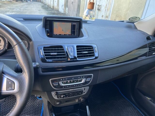 Синій Рено Меган, об'ємом двигуна 1.5 л та пробігом 236 тис. км за 8300 $, фото 7 на Automoto.ua