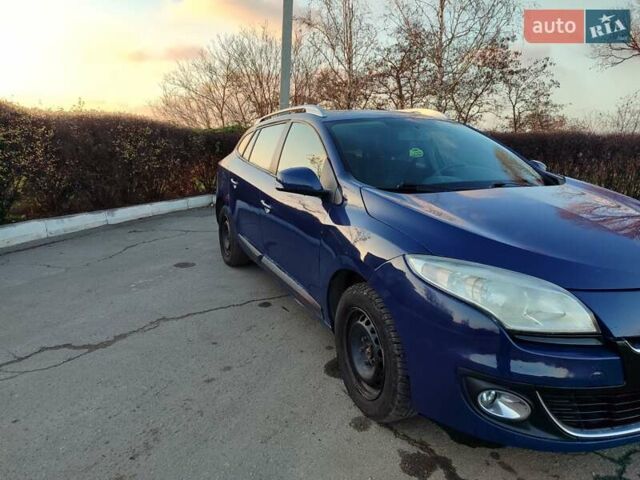 Синий Рено Меган, объемом двигателя 1.46 л и пробегом 200 тыс. км за 5900 $, фото 3 на Automoto.ua