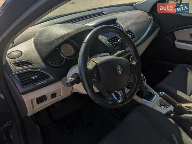 Синий Рено Меган, объемом двигателя 1.6 л и пробегом 280 тыс. км за 7500 $, фото 13 на Automoto.ua