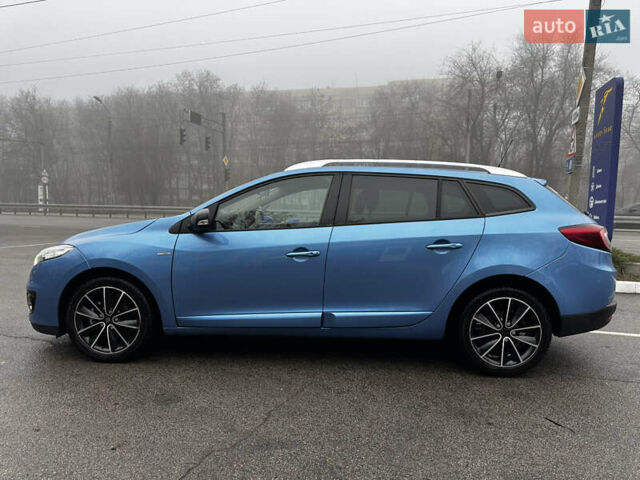 Синій Рено Меган, об'ємом двигуна 1.46 л та пробігом 337 тис. км за 7600 $, фото 3 на Automoto.ua