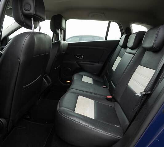 Синий Рено Меган, объемом двигателя 1.46 л и пробегом 197 тыс. км за 8199 $, фото 85 на Automoto.ua