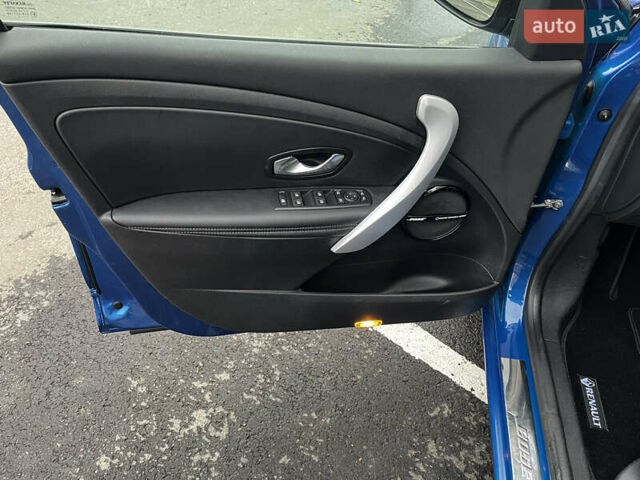 Синий Рено Меган, объемом двигателя 1.4 л и пробегом 238 тыс. км за 6950 $, фото 34 на Automoto.ua