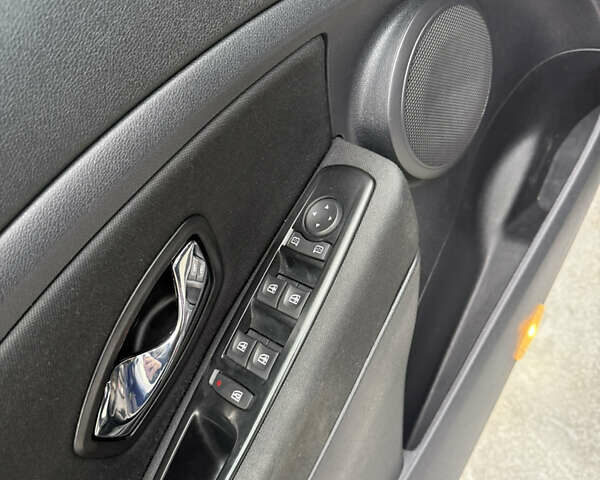 Синий Рено Меган, объемом двигателя 1.6 л и пробегом 212 тыс. км за 8200 $, фото 20 на Automoto.ua