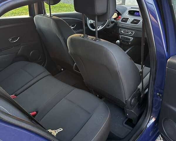 Синій Рено Меган, об'ємом двигуна 1.6 л та пробігом 211 тис. км за 7300 $, фото 22 на Automoto.ua