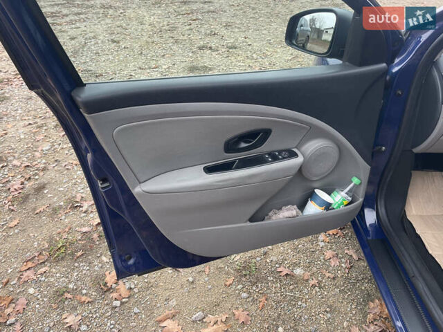 Синий Рено Меган, объемом двигателя 1.6 л и пробегом 175 тыс. км за 7500 $, фото 34 на Automoto.ua