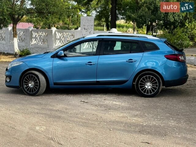 Синій Рено Меган, об'ємом двигуна 1.46 л та пробігом 350 тис. км за 8000 $, фото 2 на Automoto.ua