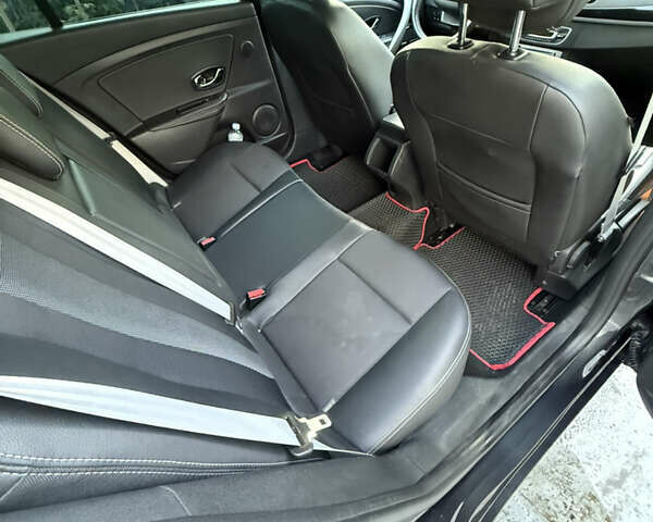 Синий Рено Меган, объемом двигателя 1.6 л и пробегом 205 тыс. км за 9300 $, фото 9 на Automoto.ua