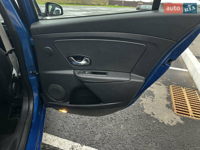 Синий Рено Меган, объемом двигателя 1.4 л и пробегом 238 тыс. км за 6950 $, фото 66 на Automoto.ua