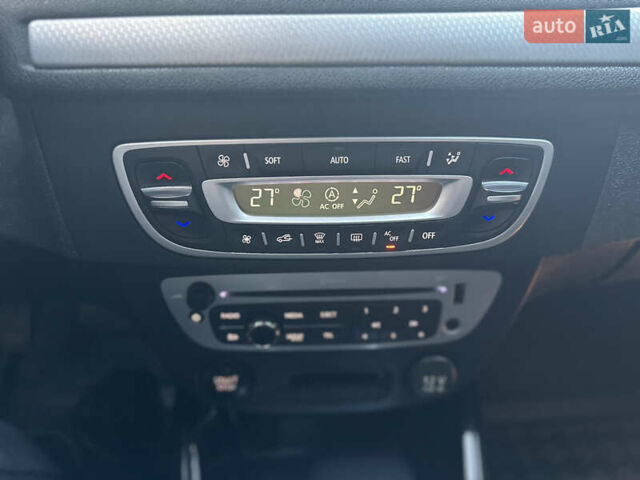 Синий Рено Меган, объемом двигателя 1.5 л и пробегом 257 тыс. км за 8600 $, фото 19 на Automoto.ua