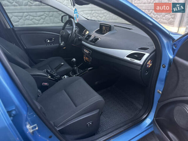 Синий Рено Меган, объемом двигателя 1.5 л и пробегом 257 тыс. км за 8600 $, фото 11 на Automoto.ua