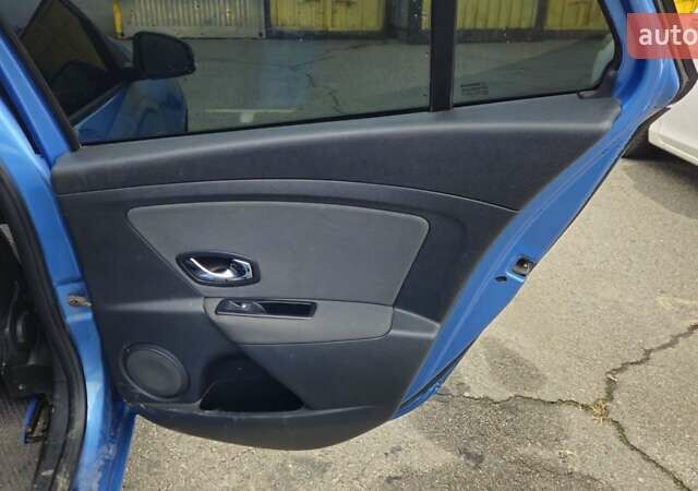 Синий Рено Меган, объемом двигателя 1.46 л и пробегом 265 тыс. км за 7900 $, фото 7 на Automoto.ua