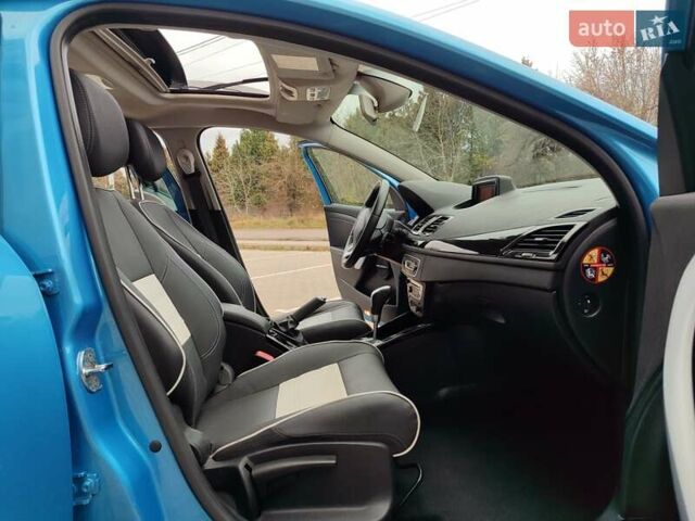 Синий Рено Меган, объемом двигателя 1.5 л и пробегом 200 тыс. км за 8999 $, фото 76 на Automoto.ua