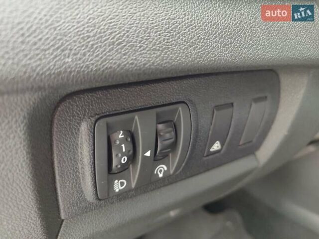 Синий Рено Меган, объемом двигателя 1.5 л и пробегом 200 тыс. км за 8999 $, фото 55 на Automoto.ua