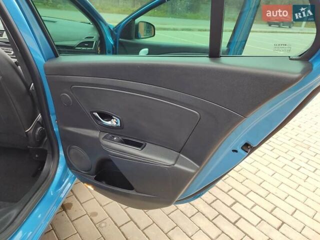 Синий Рено Меган, объемом двигателя 1.5 л и пробегом 200 тыс. км за 8999 $, фото 82 на Automoto.ua