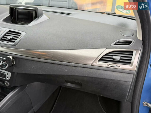 Синий Рено Меган, объемом двигателя 1.5 л и пробегом 286 тыс. км за 7800 $, фото 26 на Automoto.ua