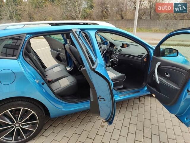 Синий Рено Меган, объемом двигателя 1.5 л и пробегом 200 тыс. км за 8999 $, фото 96 на Automoto.ua