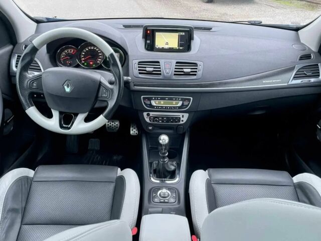 Синий Рено Меган, объемом двигателя 2 л и пробегом 85 тыс. км за 4300 $, фото 10 на Automoto.ua