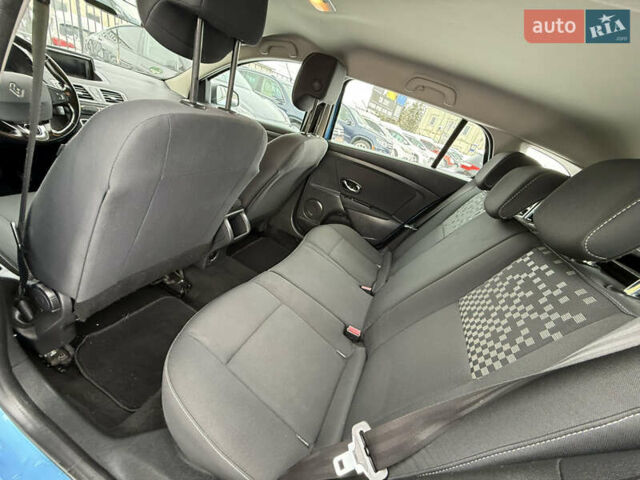 Синий Рено Меган, объемом двигателя 1.5 л и пробегом 286 тыс. км за 7800 $, фото 35 на Automoto.ua