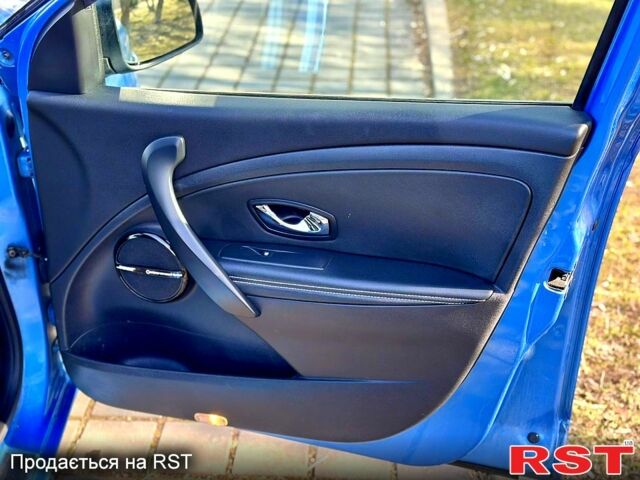 Синій Рено Меган, об'ємом двигуна 15 л та пробігом 239 тис. км за 8900 $, фото 8 на Automoto.ua