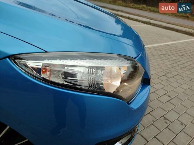 Синий Рено Меган, объемом двигателя 1.5 л и пробегом 200 тыс. км за 8999 $, фото 4 на Automoto.ua