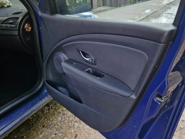 Синій Рено Меган, об'ємом двигуна 0 л та пробігом 195 тис. км за 7115 $, фото 10 на Automoto.ua