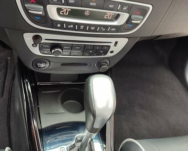 Синий Рено Меган, объемом двигателя 1.5 л и пробегом 200 тыс. км за 8999 $, фото 59 на Automoto.ua